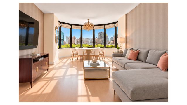 330 E 38th St Apt 9P, New York City, NY 10016