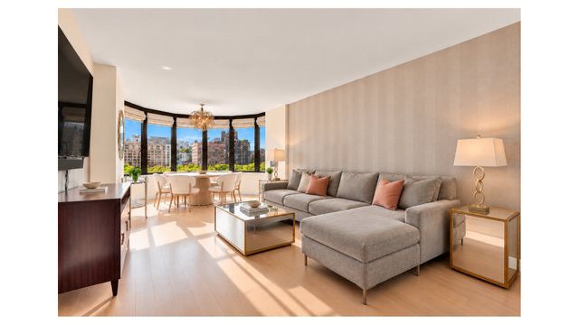 330 E 38th St Apt 9P, New York City, NY 10016