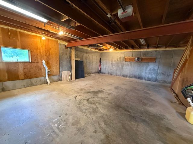 216 Ghastly Job Way, Wilmington, VT 05363