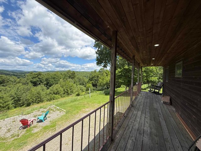 216 Ghastly Job Way, Wilmington, VT 05363