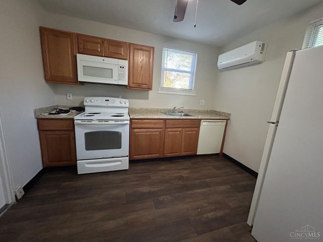 6 Chalmers Court, Greenhills, OH 45218