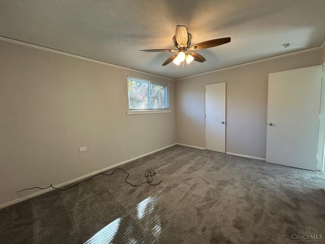 6 Chalmers Court, Greenhills, OH 45218