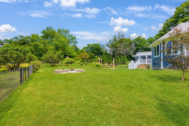 2 Sanborn Road, Hampton Falls, NH 03844