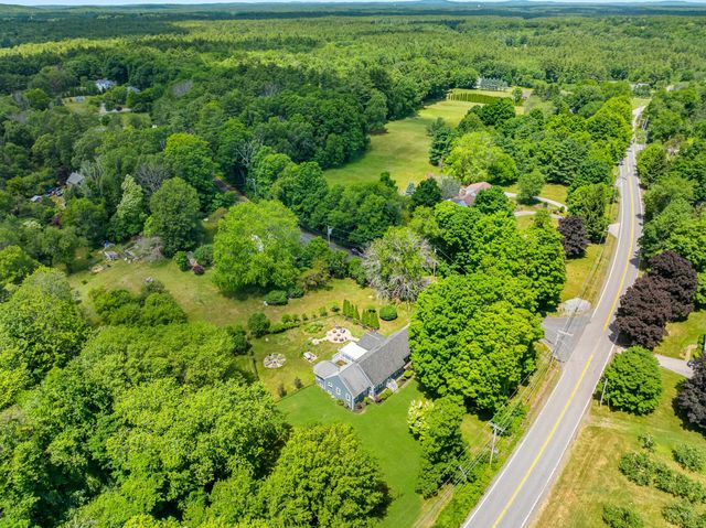 2 Sanborn Road, Hampton Falls, NH 03844