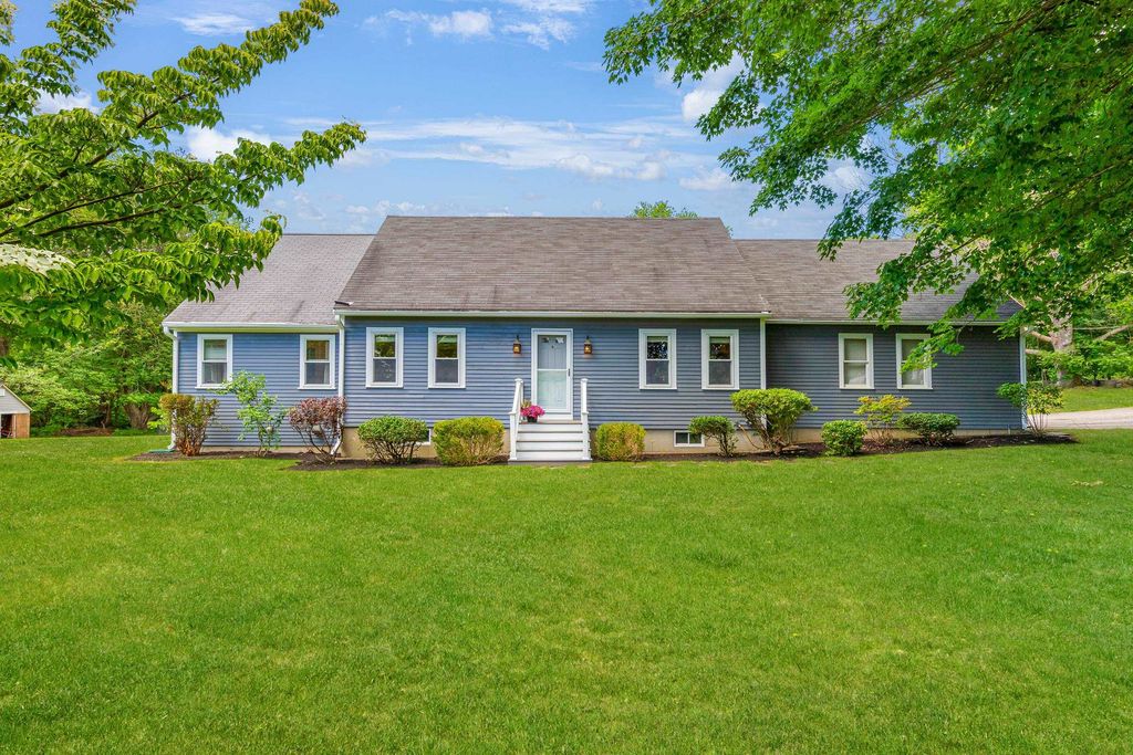 2 Sanborn Road, Hampton Falls, NH 03844