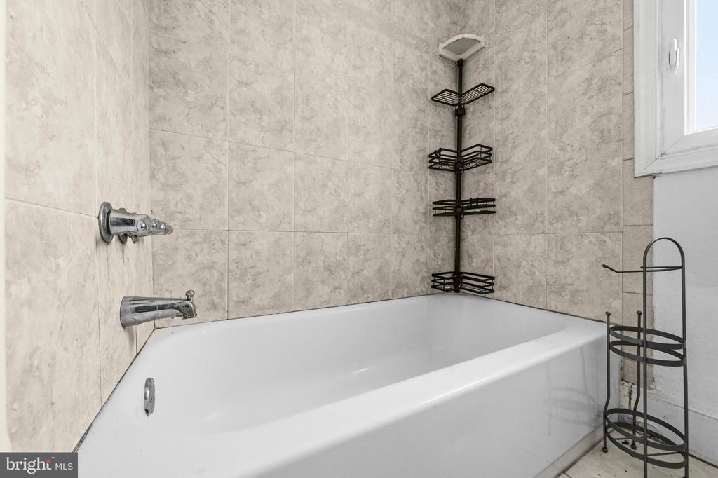 Image 23 of property listing at 201 MAIN ST, Laurel, MD 20707