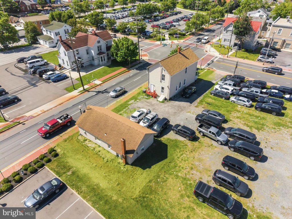 Image 31 of property listing at 201 MAIN ST, Laurel, MD 20707