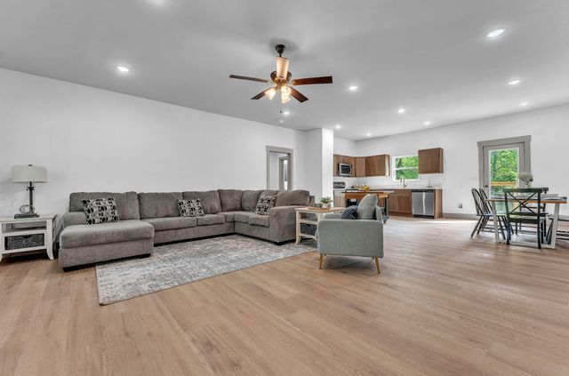 320 Old Fort Road, Old Fort, TN 37362
