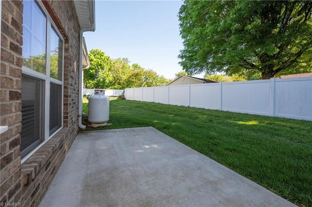 438 Fernwood Drive, Yadkinville, NC 27055