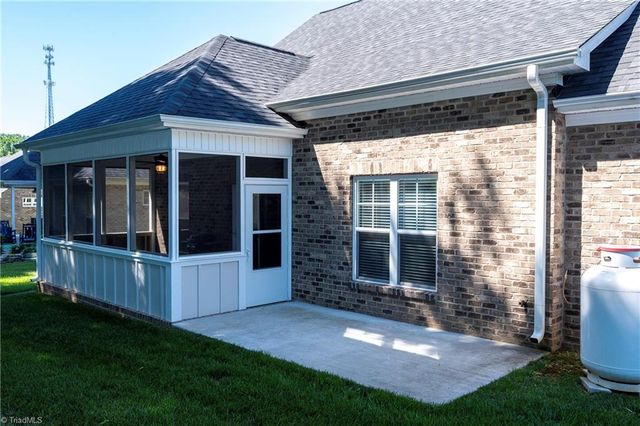 438 Fernwood Drive, Yadkinville, NC 27055