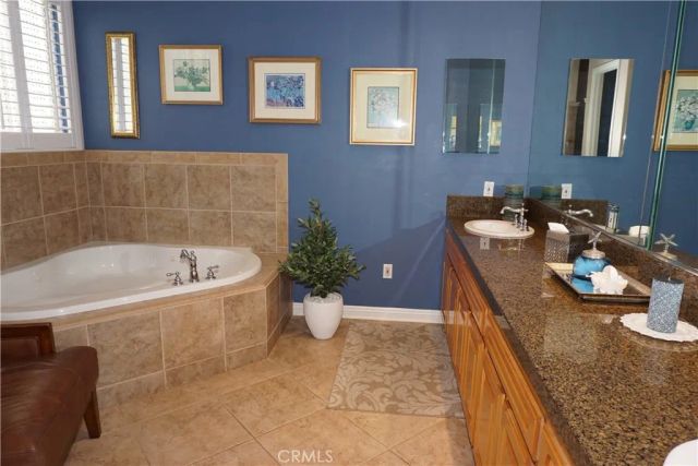 22142 Hoofbeat, Canyon Lake, CA 92587