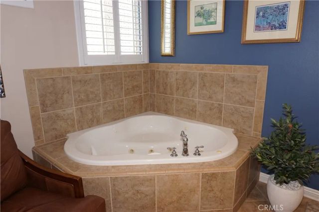 22142 Hoofbeat, Canyon Lake, CA 92587