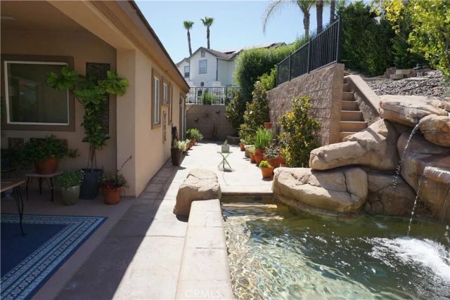 22142 Hoofbeat, Canyon Lake, CA 92587