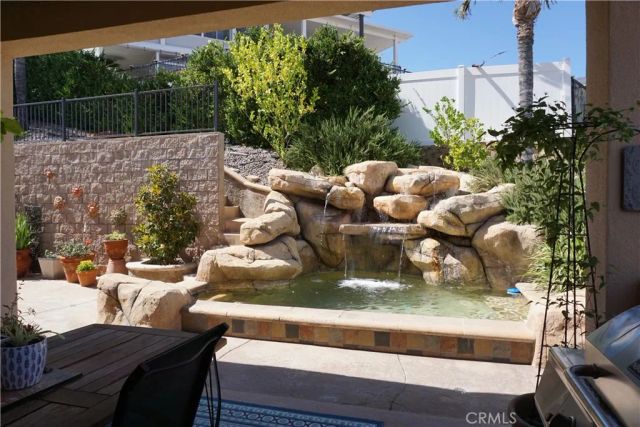 22142 Hoofbeat, Canyon Lake, CA 92587
