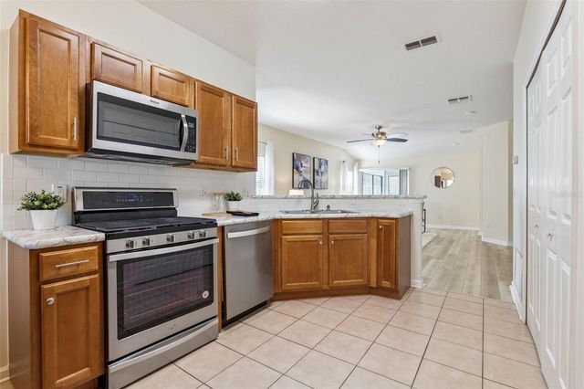 307 STONINGTON WAY, Deland, FL 32724