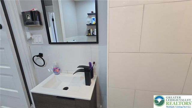 2452 Birch Street, Easton, PA 18042