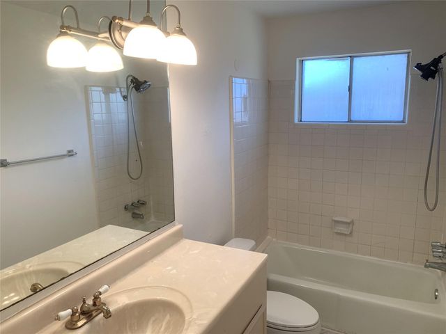 13611 Elm Court, Sugar Land, TX 77498