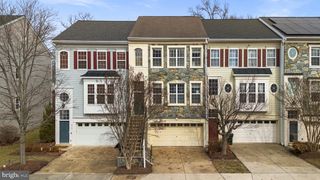 2110 CAPSTONE CIR, Herndon, VA 20170