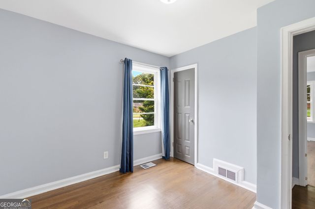 1402 Midlawn Drive, Decatur, GA 30032