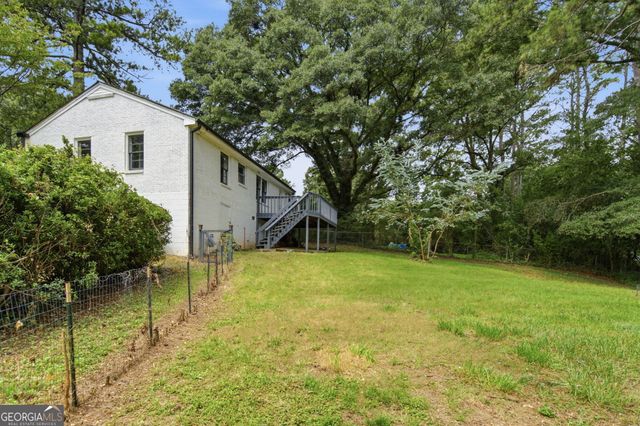 1402 Midlawn Drive, Decatur, GA 30032