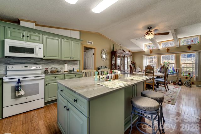 7581 Hwy 441 Highway S, Sylva, NC 28779