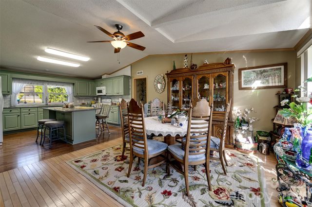 7581 Hwy 441 Highway S, Sylva, NC 28779