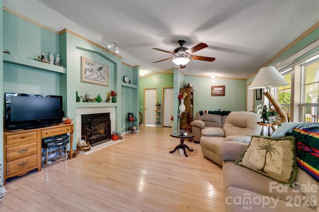 7581 Hwy 441 Highway S, Sylva, NC 28779