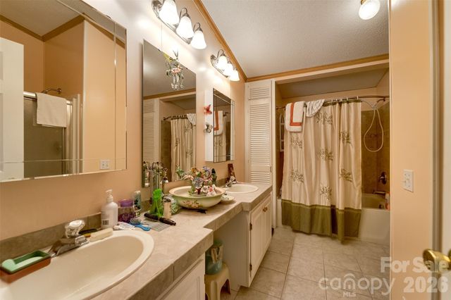 7581 Hwy 441 Highway S, Sylva, NC 28779