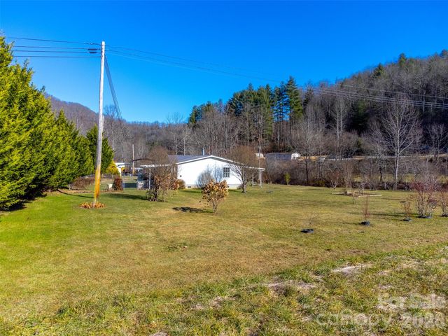 7581 Hwy 441 Highway S, Sylva, NC 28779