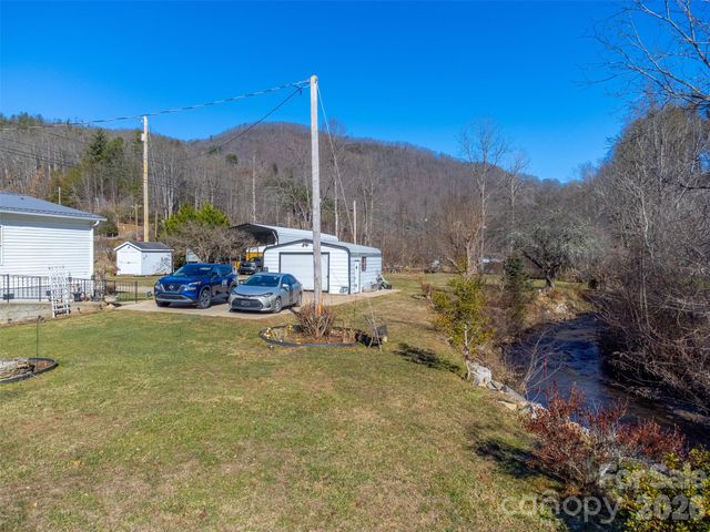 7581 Hwy 441 Highway S, Sylva, NC 28779