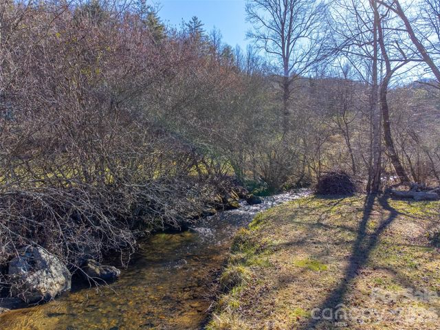 7581 Hwy 441 Highway S, Sylva, NC 28779