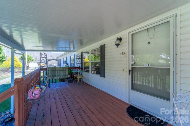 7581 Hwy 441 Highway S, Sylva, NC 28779