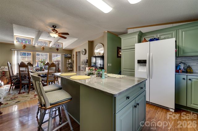 7581 Hwy 441 Highway S, Sylva, NC 28779