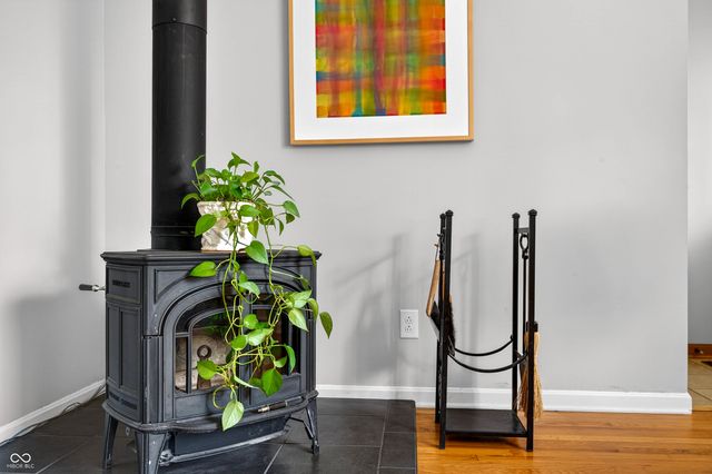 1010 Driftwood Avenue, Columbus, IN 47203