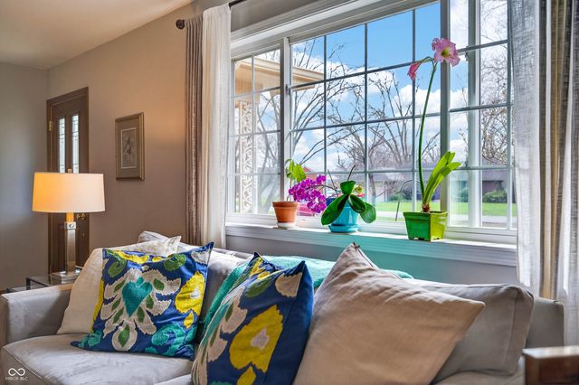 1010 Driftwood Avenue, Columbus, IN 47203