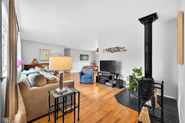 1010 Driftwood Avenue, Columbus, IN 47203