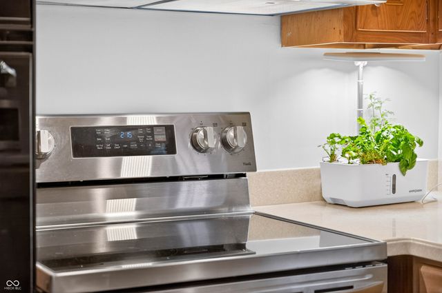 1010 Driftwood Avenue, Columbus, IN 47203