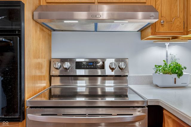 1010 Driftwood Avenue, Columbus, IN 47203