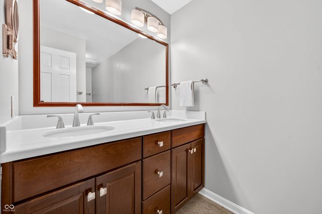 1010 Driftwood Avenue, Columbus, IN 47203