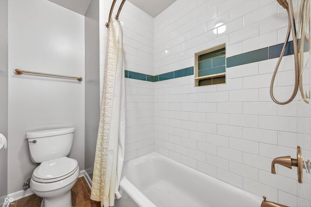 1010 Driftwood Avenue, Columbus, IN 47203