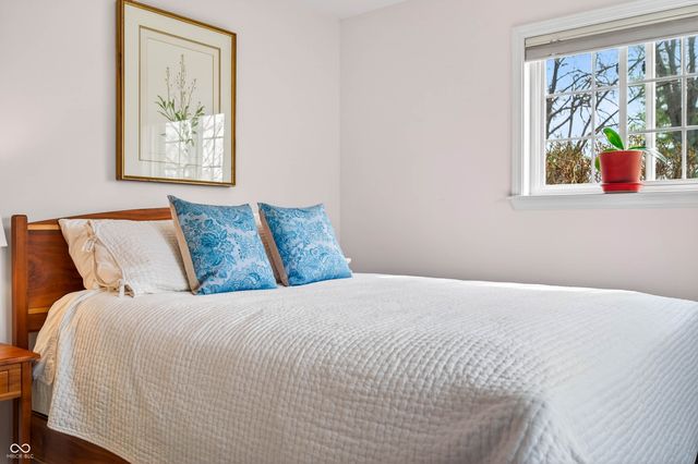 1010 Driftwood Avenue, Columbus, IN 47203