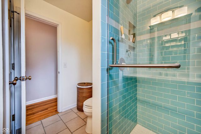 1010 Driftwood Avenue, Columbus, IN 47203