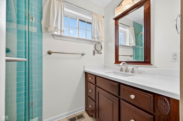 1010 Driftwood Avenue, Columbus, IN 47203