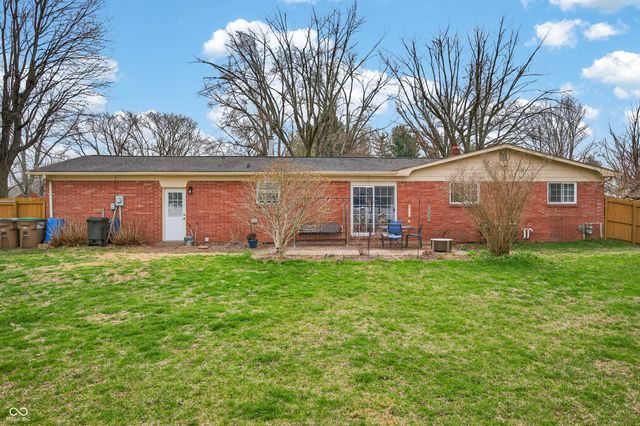 1010 Driftwood Avenue, Columbus, IN 47203