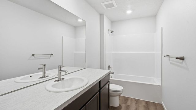 5819 S Bernard St, Spokane, WA 99224