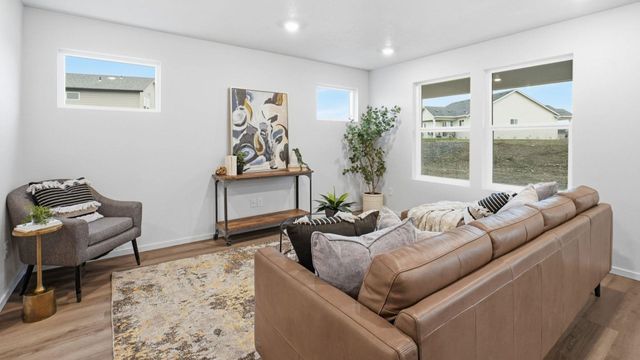5819 S Bernard St, Spokane, WA 99224