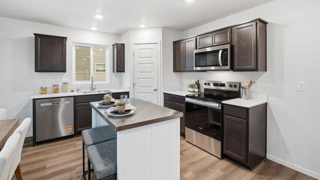 5819 S Bernard St, Spokane, WA 99224
