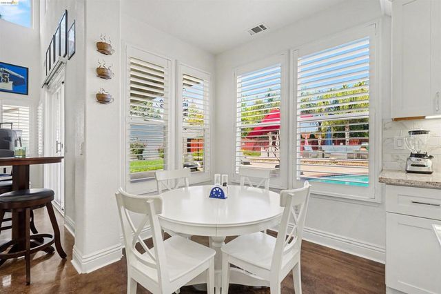 2752 Placer Dr, Oakley, CA 94561