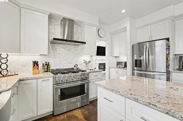 2752 Placer Dr, Oakley, CA 94561