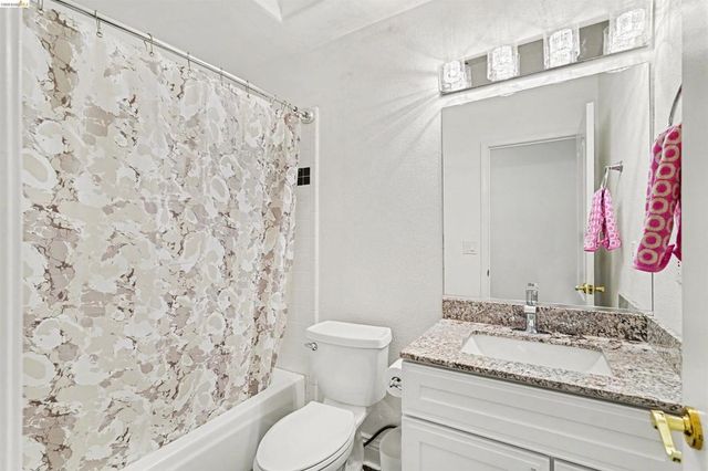 2752 Placer Dr, Oakley, CA 94561